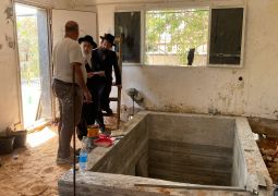 ראשון לציון: יציקת בור למקווה החדש